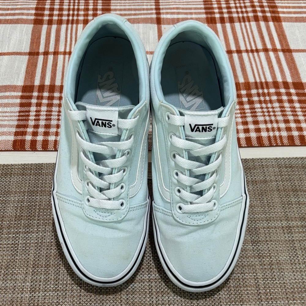 Vans Old Skool sneakers in pale sky blue canvas. Women 8.5. Like new condition - Picture 3 of 8